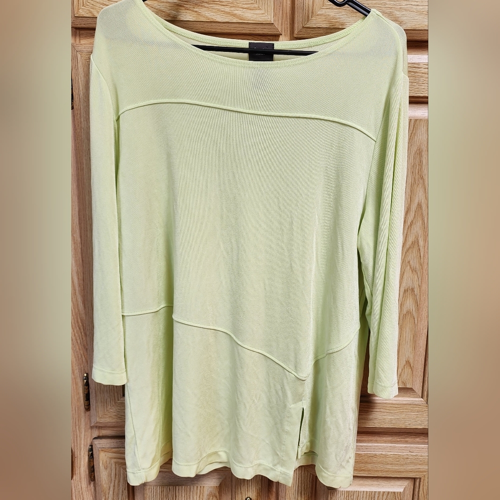 Travelers by Chico's Light Green long sleeve women's large shirt